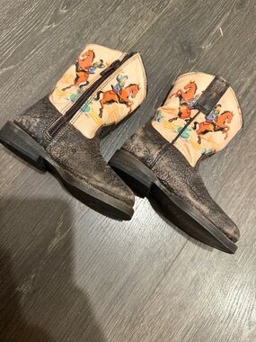 Roper Kids Cowboy Boots Brown and Cream with Orange Horse Design